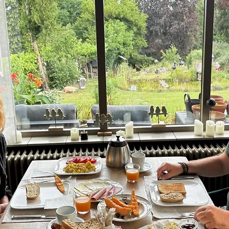 ベッド・アンド・ブレックファスト De Post Restaurant Klimmen